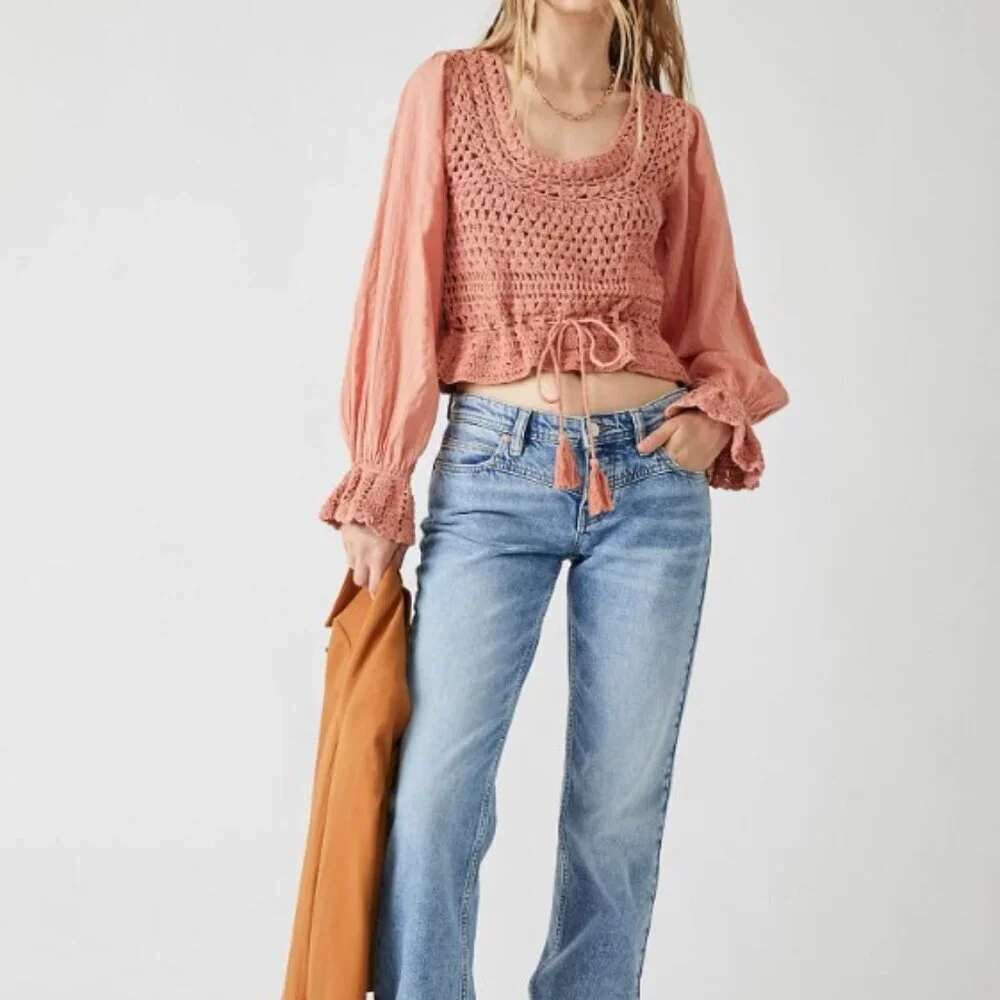 NWOT ✨FREE PEOPLE✨ Megan Crochet Top Size Medium in Coral with Open Back - Picture 2 of 9